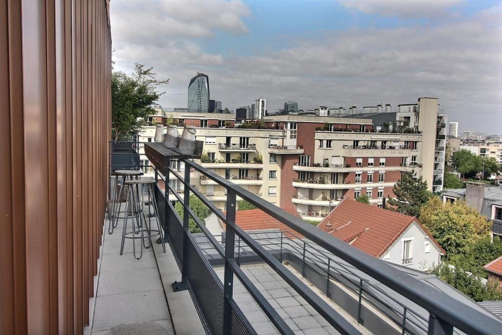 Le Toit Du Montvalerien Suresnes Apartment Exterior foto